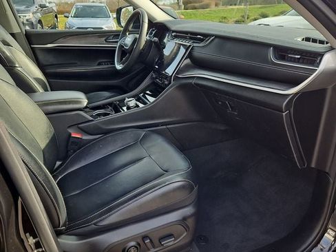 Used 2023 Jeep Grand Cherokee L Limited image 14