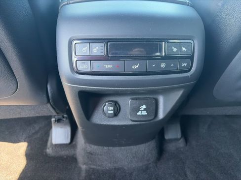 Used 2024 Hyundai Palisade Calligraphy image 11