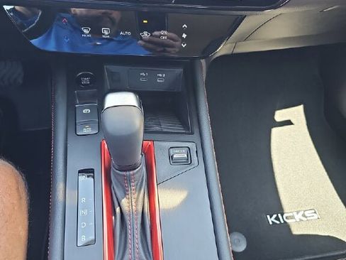 New 2026 Nissan Kicks SR image 12