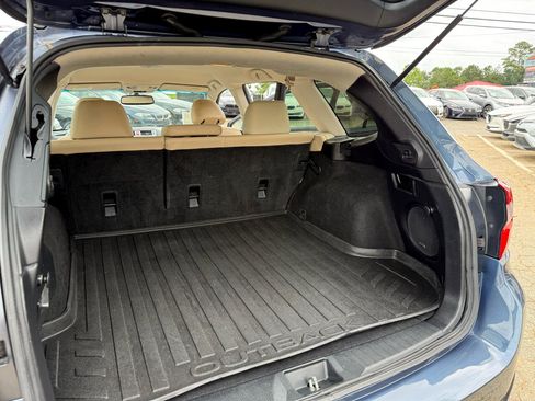 Used 2016 Subaru Outback 2.5i Limited w/ Popular Package #4 image 37