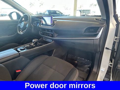 Used 2024 Nissan Rogue S image 25
