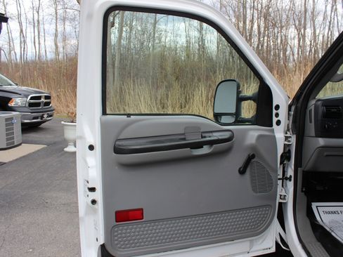 Used 2005 Ford F250 XLT image 14