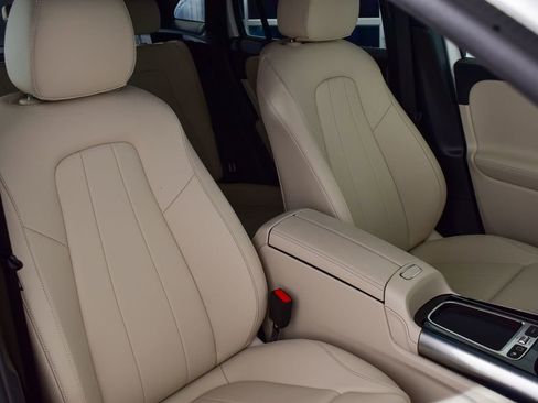 Used 2026 Mercedes-Benz GLA 250 4MATIC image 28