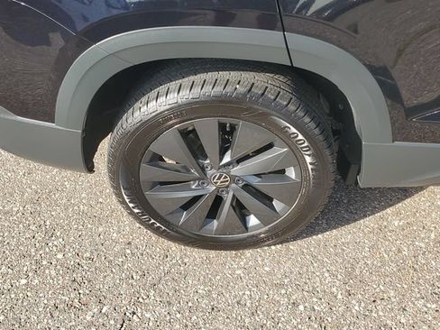 Used 2023 Volkswagen Taos S FWD image 5