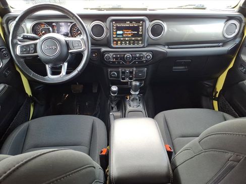 Used 2023 Jeep Wrangler Sahara w/ Cold Weather Group image 12