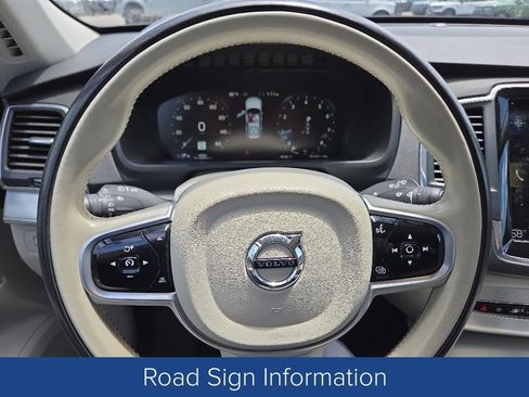 Used 2018 Volvo XC90 T6 Momentum w/ Convenience Package AWD/4WD image 15