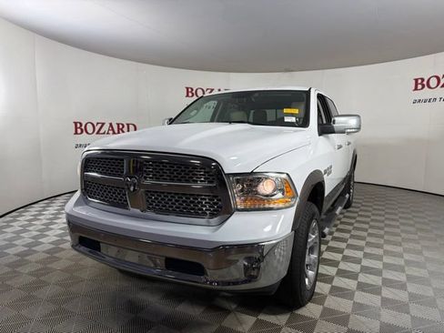 Used 2018 RAM 1500 Laramie w/ Convenience Group AWD/4WD image 4