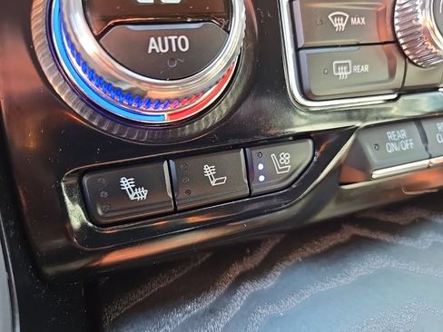 Used 2024 GMC Yukon XL Denali w/ Advanced Technology Package AWD/4WD image 60