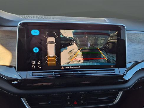 New 2026 Volkswagen Atlas SE image 31