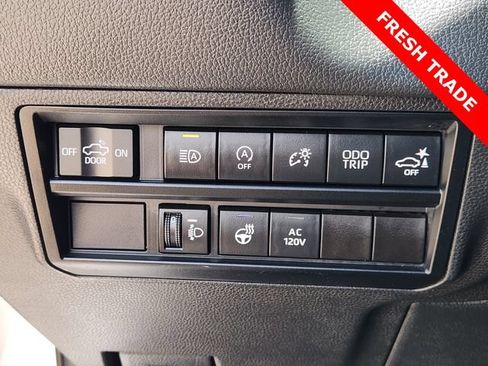 Used 2022 Toyota Tundra Limited w/ Power Package AWD/4WD image 20