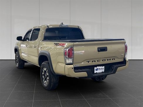 Used 2020 Toyota Tacoma TRD Off-Road w/ Technology Package image 3