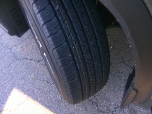 Used 2023 Toyota Highlander XLE image 15