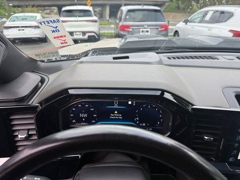 Used 2022 Chevrolet Silverado 1500 ZR2 image 27