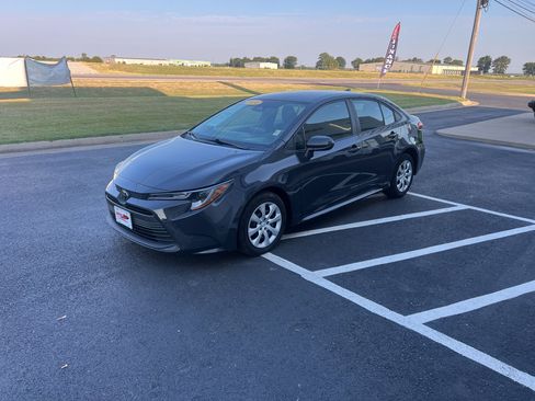 Used 2024 Toyota Corolla LE FWD image 3