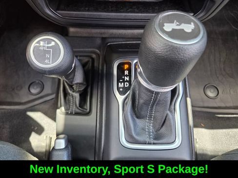 Certified 2025 Jeep Wrangler Sport AWD/4WD image 26