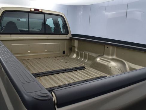 Used 2000 Ford F250 Lariat image 10