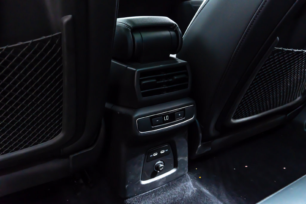 Used 2024 Audi Q4 e-tron Premium w/ Convenience Package AWD/4WD image 27
