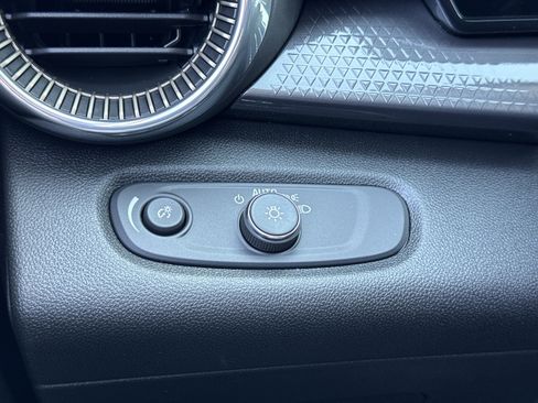 New 2025 Chevrolet Trax ACTIV w/ Driver Confidence Package image 28