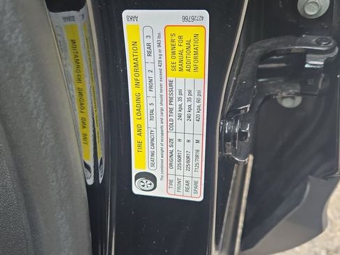 Used 2023 Chevrolet TrailBlazer LT w/ Convenience Package image 9