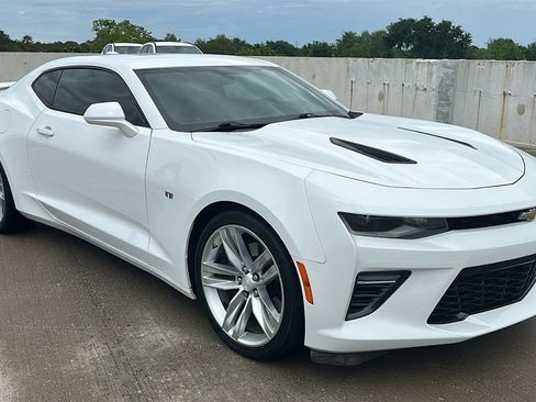 Used 2017 Chevrolet Camaro SS RWD image 15