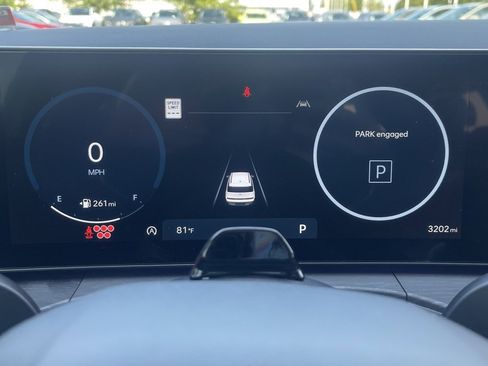 Used 2024 Hyundai Santa Fe Limited image 22