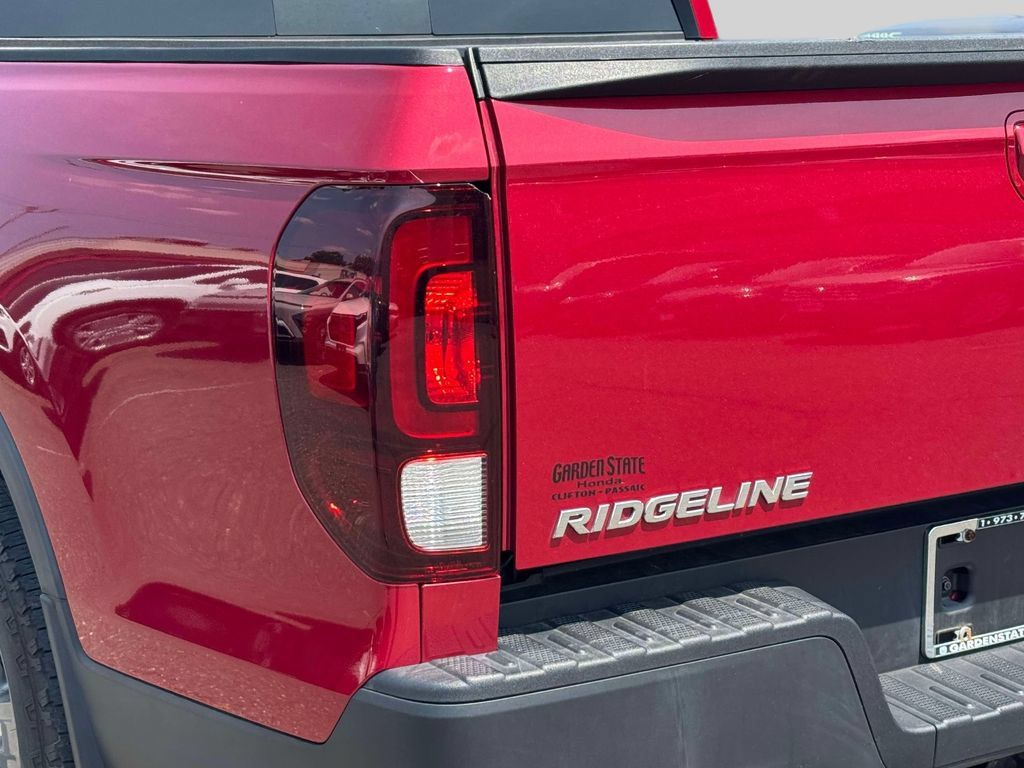 Certified 2023 Honda Ridgeline RTL image 8