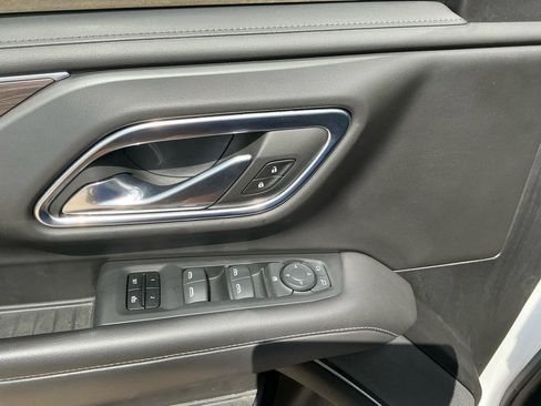 Used 2021 Chevrolet Suburban Z71 AWD/4WD image 15
