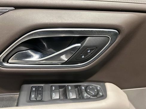 Used 2021 GMC Yukon XL SLT w/ SLT Luxury Plus Package image 8