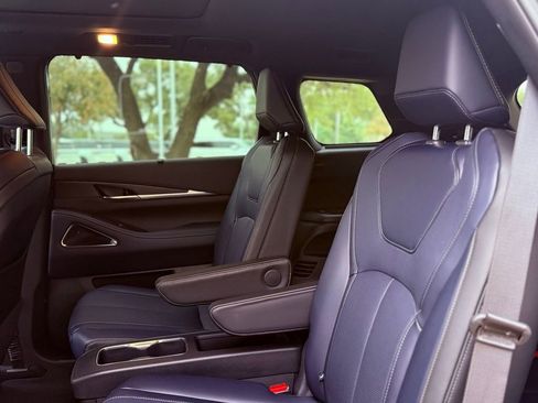 Certified 2026 INFINITI QX60 Sport w/ Dark Cargo Package image 30