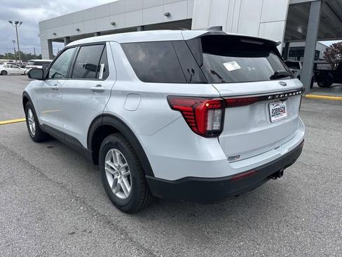 New 2026 Ford Explorer Active RWD image 7