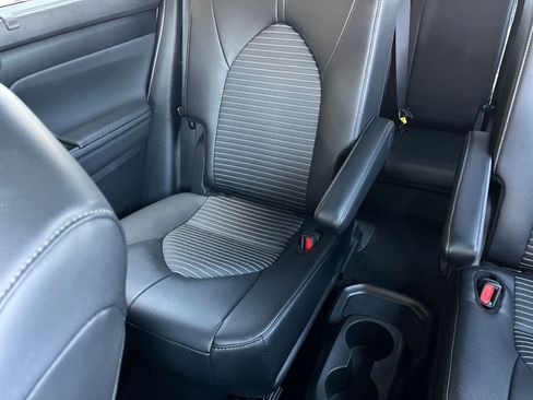 Used 2025 Toyota Highlander XSE AWD/4WD image 42