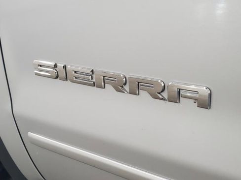 Used 2018 GMC Sierra 1500 SLE w/ SLE Value Package AWD/4WD image 6