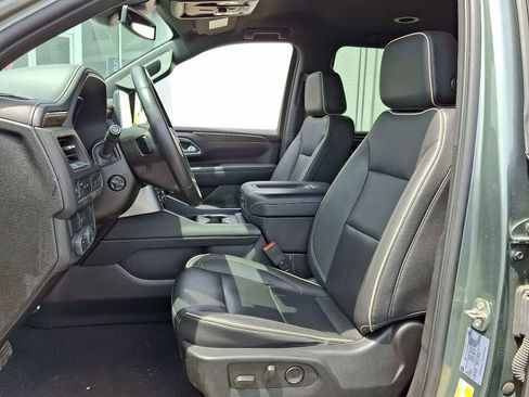 Used 2023 Chevrolet Suburban Premier RWD image 24