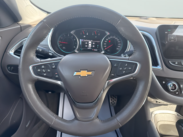Used 2017 Chevrolet Malibu Premier w/ Driver Confidence Package FWD image 15