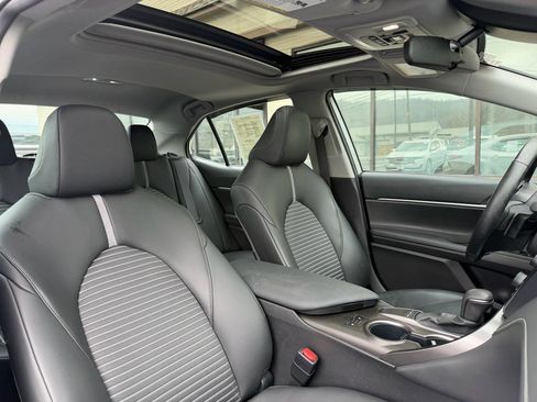 Used 2023 Toyota Camry SE w/ Cold Weather Package image 12