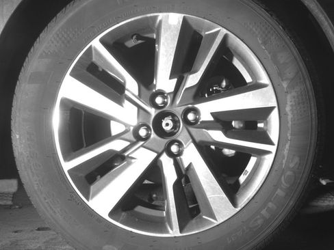 Used 2025 Nissan Versa SV image 13