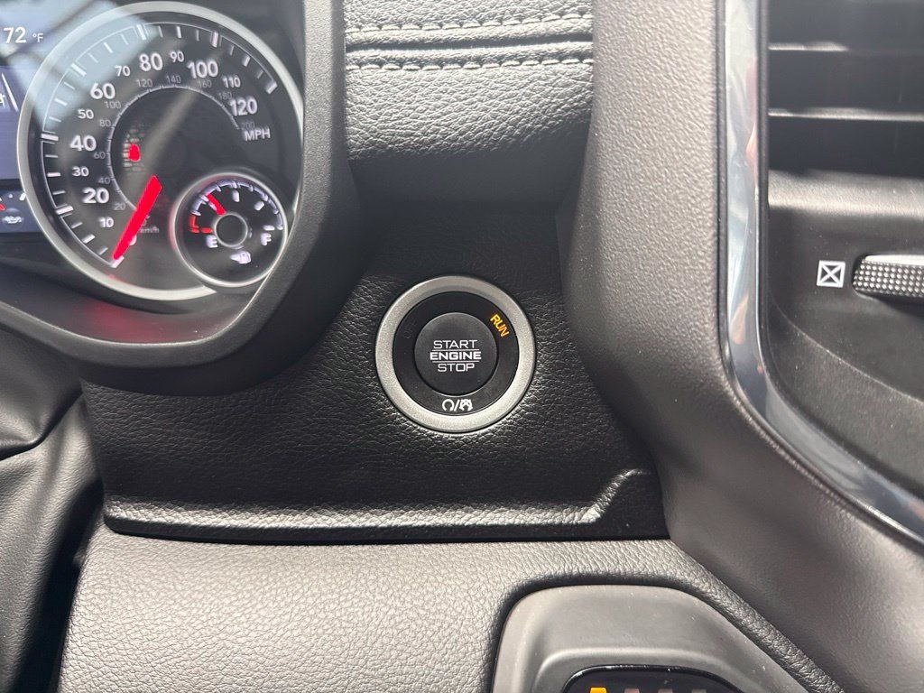 Used 2026 RAM 1500 Laramie AWD/4WD image 27