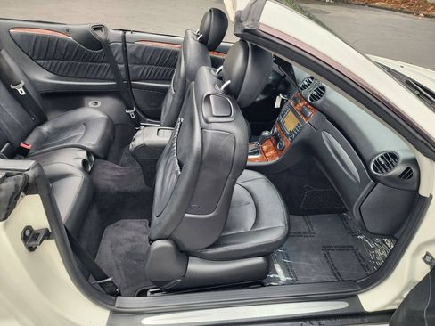 Used 2009 Mercedes-Benz CLK 350 Cabriolet image 33