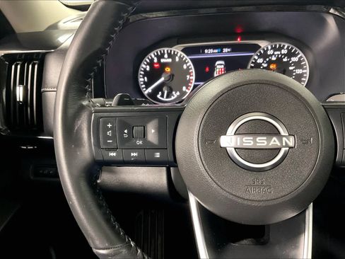 Certified 2024 Nissan Pathfinder SV image 22