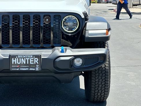 Used 2023 Jeep Wrangler Unlimited w/ 8.4" Radio Group AWD/4WD image 13