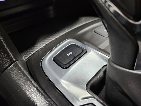 Used 2024 Chevrolet Equinox LT AWD/4WD image 11