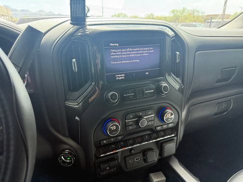 Used 2019 Chevrolet Silverado 1500 LTZ w/ LTZ Plus Package AWD/4WD image 21