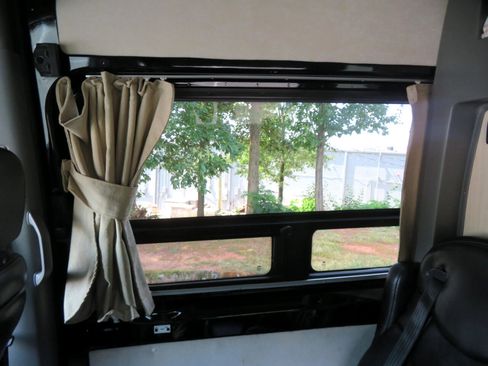 Used 2014 Mercedes-Benz Sprinter 3500 image 80