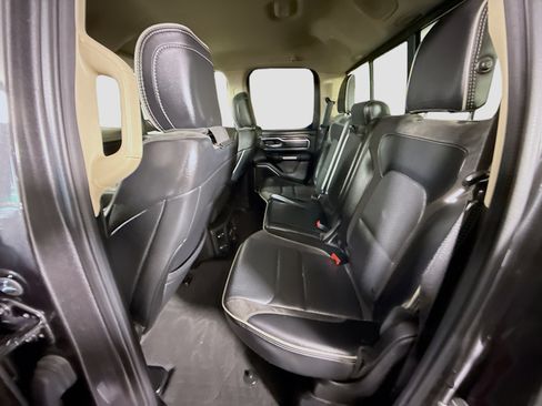 Used 2019 RAM 1500 Laramie image 25