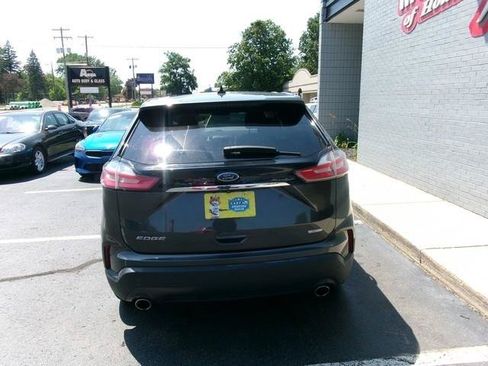 Used 2019 Ford Edge SE AWD/4WD image 4
