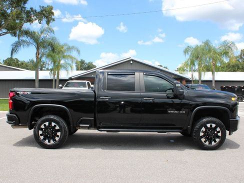 Used 2020 Chevrolet Silverado 2500 Custom w/ Custom Value Package AWD/4WD image 9