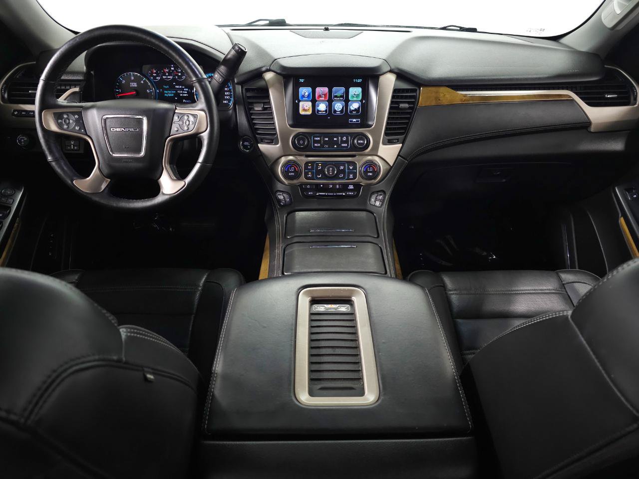 Used 2017 GMC Yukon XL Denali w/ Open Road Package AWD/4WD image 18