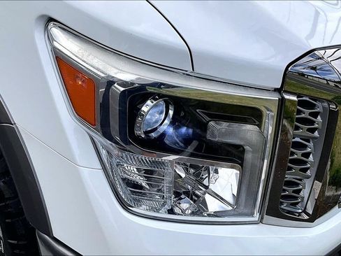 Used 2018 Nissan Titan Platinum Reserve w/ Platinum Utility Package AWD/4WD image 32