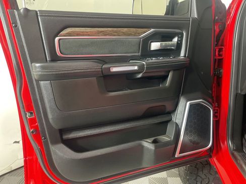 Used 2019 RAM 3500 Laramie AWD/4WD image 6