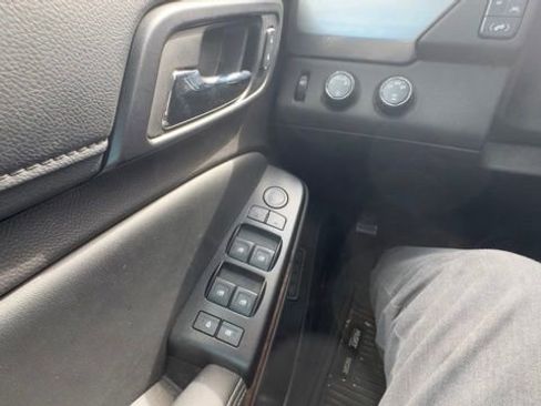 Used 2016 Chevrolet Suburban LT AWD/4WD image 29